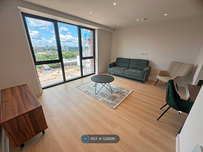 2 Bedroom Flat To Rent In Waterhouse Tower, Manchester, M3