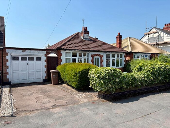 3 Bedroom Bungalow For Sale In Manor Road, Thurmaston, Leicester, LE4