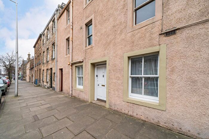 2 Bedroom Flat For Sale In South Street, St Andrews, KY16
