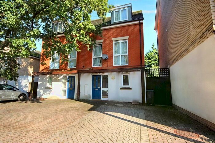 3 Bedroom Semi-Detached House To Rent In Glandford Way, Chadwell Heath, Romford, RM6