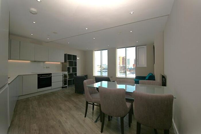 3 Bedroom Apartment To Rent In Burlington House Tariff Street, M1