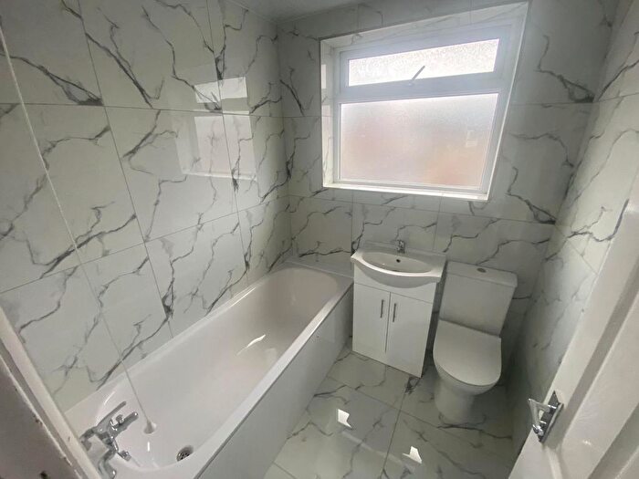 4 Bedroom Terraced House To Rent In St. Peters Road, Southall, UB1