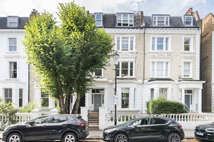 2 Bedroom Flat To Rent In Elsham Road, London, W14