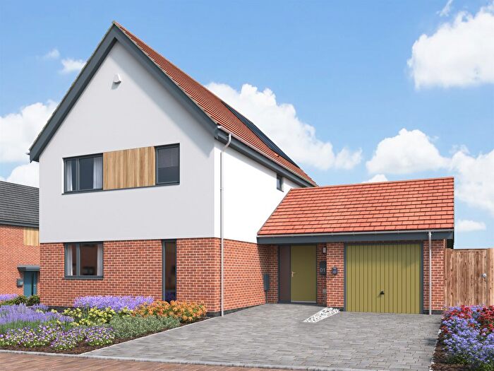 3 Bedroom Detached House For Sale In Taursham Park, Taverham, Norwich, NR8