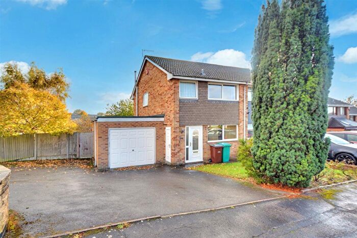 3 Bedroom Semi-Detached House For Sale In Nettlecliff Walk, Nottingham, NG5