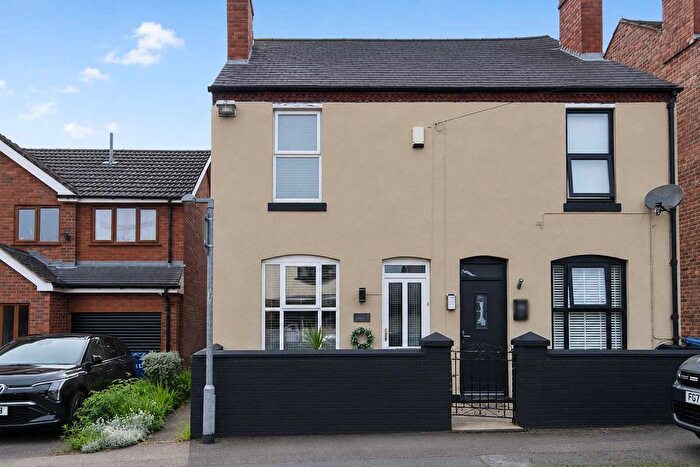 3 Bedroom Semi-Detached House For Sale In Princess Street, Burntwood, WS7