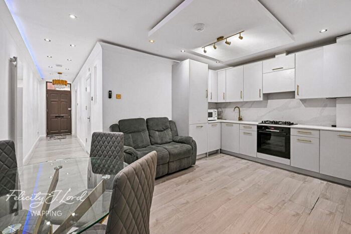 3 Bedroom Flat For Sale In Raven Row, Whitechapel, London, E1
