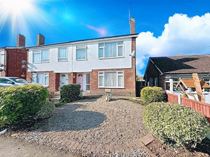 2 Bedroom Maisonette For Sale In Victoria Road, Horndon-On-The-Hill, Stanford-Le-Hope, SS17