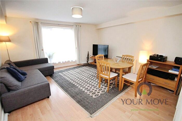 2 Bedroom Flat To Rent In Prebend Street, Bedford, Bedfordshire, MK40