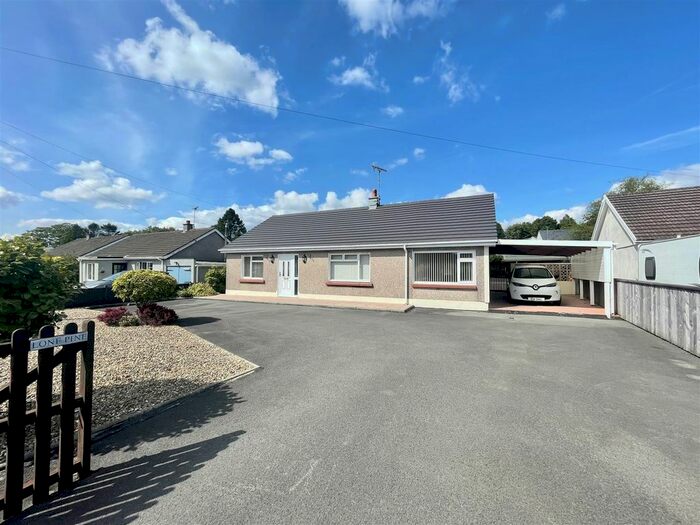 2 Bedroom Bungalow To Rent In New Road, Begelly, Kilgetty, SA68