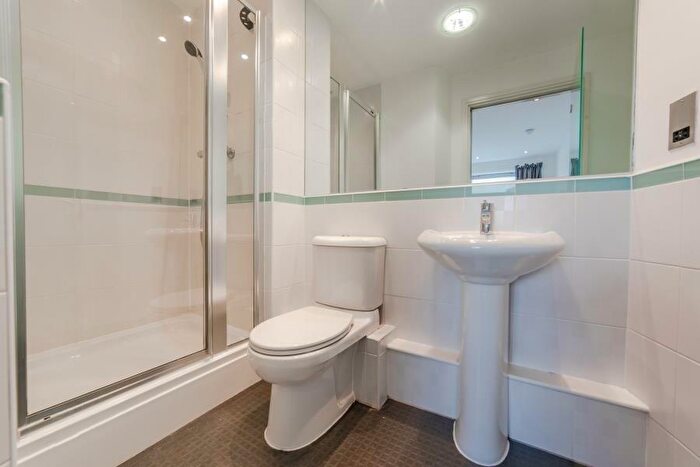2 Bedroom Flat To Rent In Bluecoat House, North Sherwood Street, Nottingham, NG1