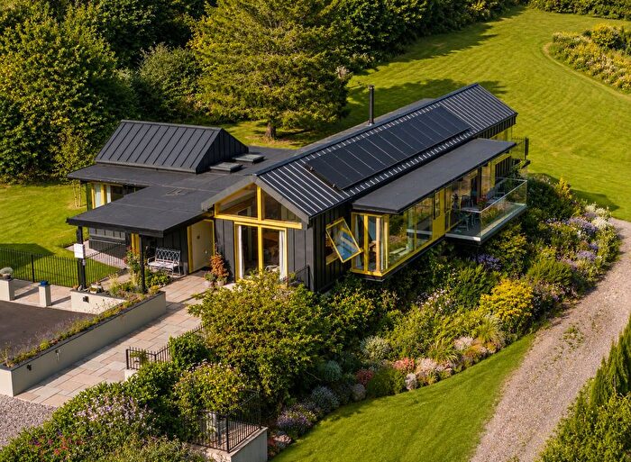 3 Bedroom Detached House For Sale In St. Florence, Tenby, SA70
