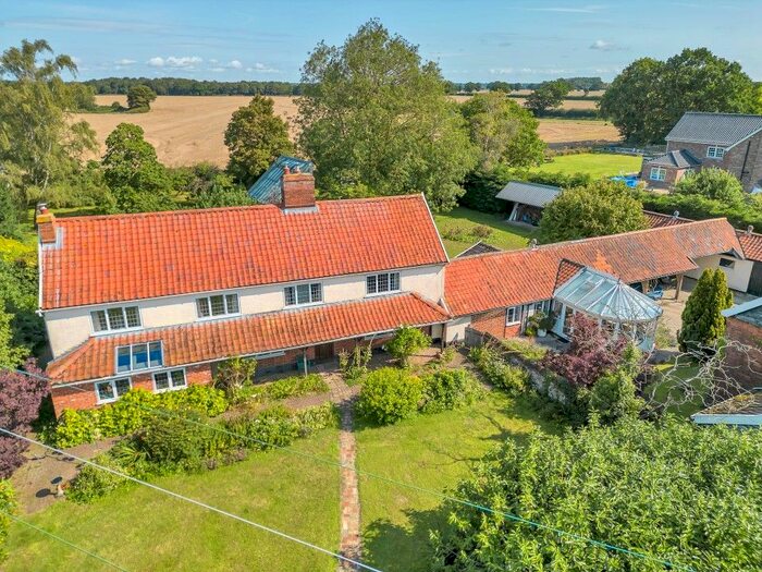 4 Bedroom Detached House For Sale In Heath Road, Banham, Norwich, NR16