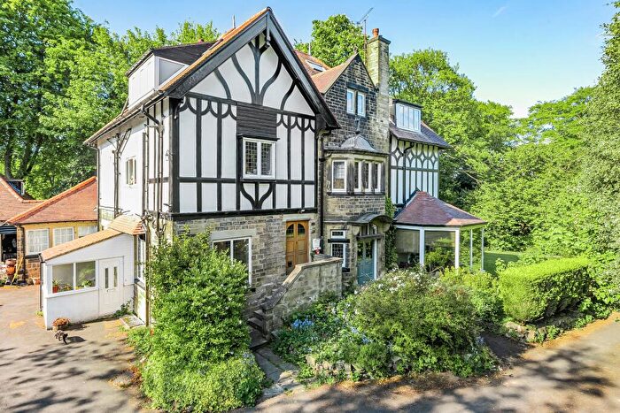 3 Bedroom Duplex For Sale In Park Avenue, Roundhay, Leeds, LS8