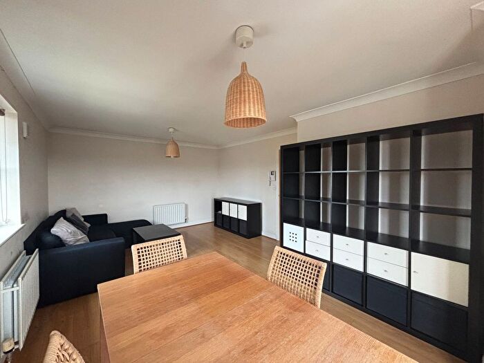 2 Bedroom Flat To Rent In Tallow Close, Dagenham, RM9