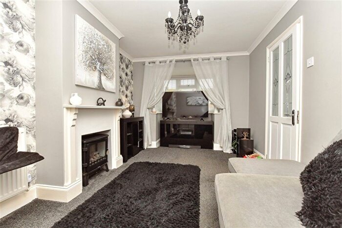 3 Bedroom Semi-Detached House For Sale In Thorn Hill Road, Warden Bay, Sheerness, Kent, ME12