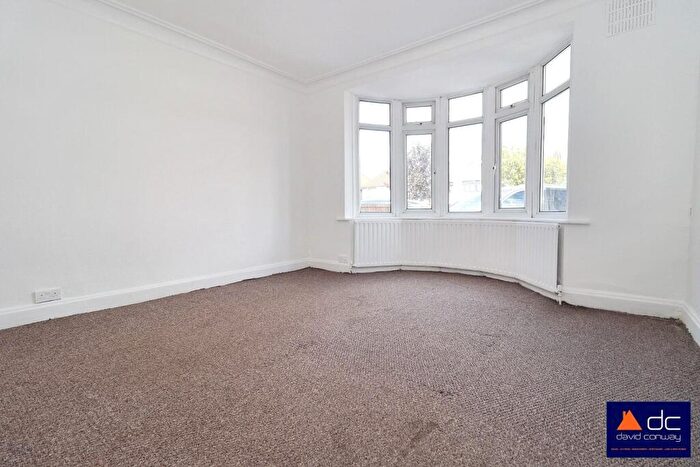 2 Bedroom Maisonette For Sale In Eastcote Lane, South Harrow, HA2