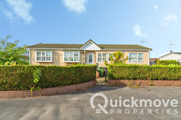 2 Bedroom Park Home For Sale In Watton, Norfolk, IP25