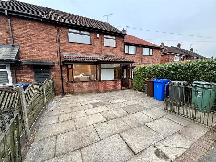 3 Bedroom Semi-Detached House To Rent In Carr Avenue, Prestwich, Manchester, M25