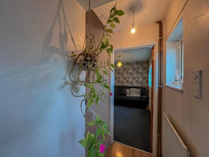 3 Bedroom Terraced House For Sale In Valley Way, Stevenage, Hertfordshire, SG2