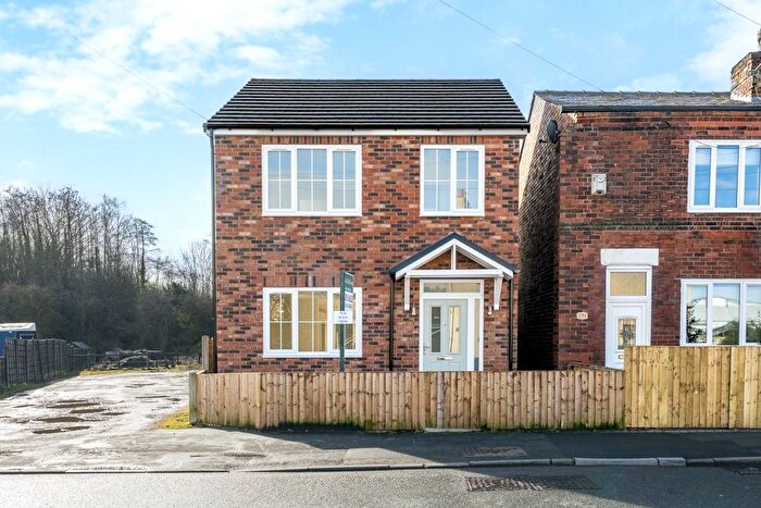 3 Bedroom Detached House For Sale In Ashton Road, Golborne, WA3