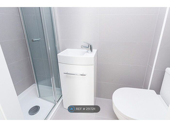 Studio To Rent In Baronet Road, London, N17