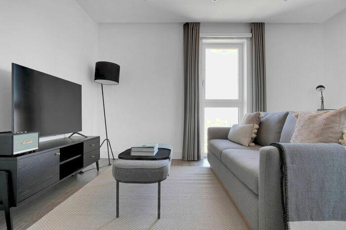 3 Bedroom Flat To Rent In Whitechapel/Brick Lane, London, E1