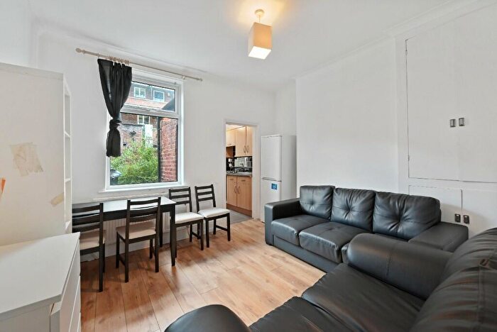 4 Bedroom House To Rent In Neill Road, Sheffield, S11