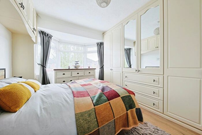 3 Bedroom Semi-Detached House For Sale In Westfield Rise, Hessle, HU13