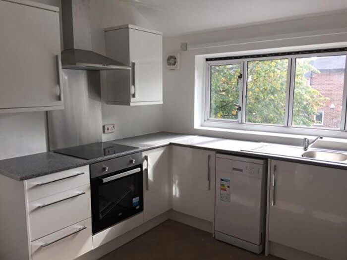 2 Bedroom Flat To Rent In Nottingham, , Dunkirk, NG7