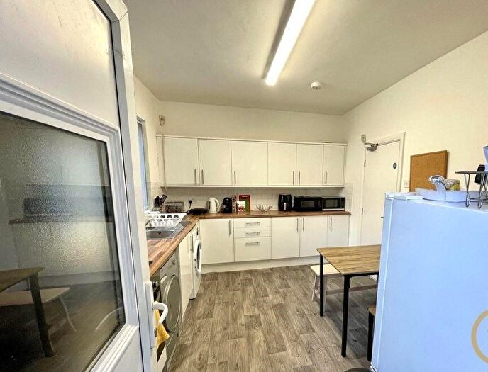 5 Bedroom Terraced House To Rent In Ferndale Road, Liverpool, Merseyside, L15