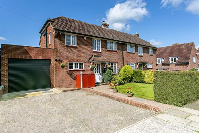 3 Bedroom Semi Detached House For Sale In Rookery Way, Lower Kingswood, KT20