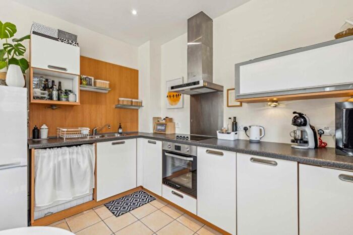 1 Bedroom Flat For Sale In Chambers Street, Shad Thames, SE16