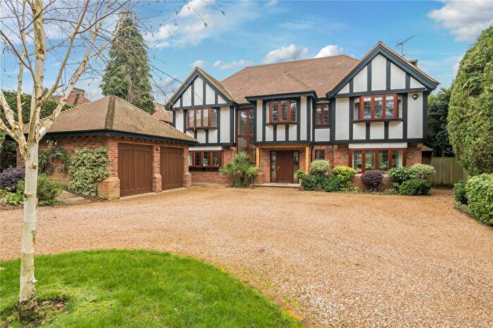 5 Bedroom Detached House For Sale In The Warren, East Horsley, KT24