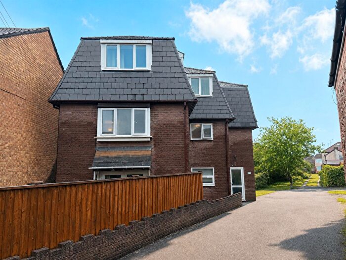 2 Bedroom Flat For Sale In Florence Road, Staple Hill, Bristol, BS16