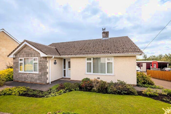 3 Bedroom Detached Bungalow For Sale In High Street, Aylburton, Lydney, GL15
