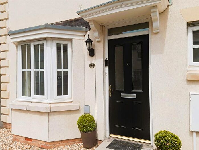 4 Bedroom Town House For Sale In Porth Y Gar, Llanelli, SA14