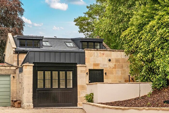 2 Bedroom House To Rent In Warminster Road Bath, BA2