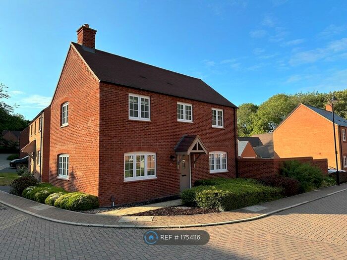 3 Bedroom Detached House To Rent In Temple Close, Towcester, NN12