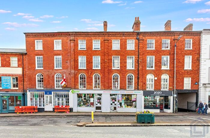 1 Bedroom Flat For Sale In B Market Square, Buckingham, MK18