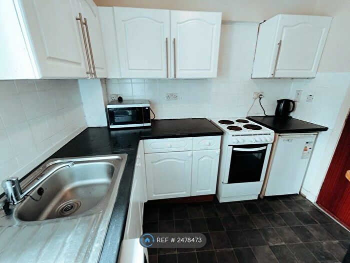 2 Bedroom Flat To Rent In King Street, Aberdeen, AB24