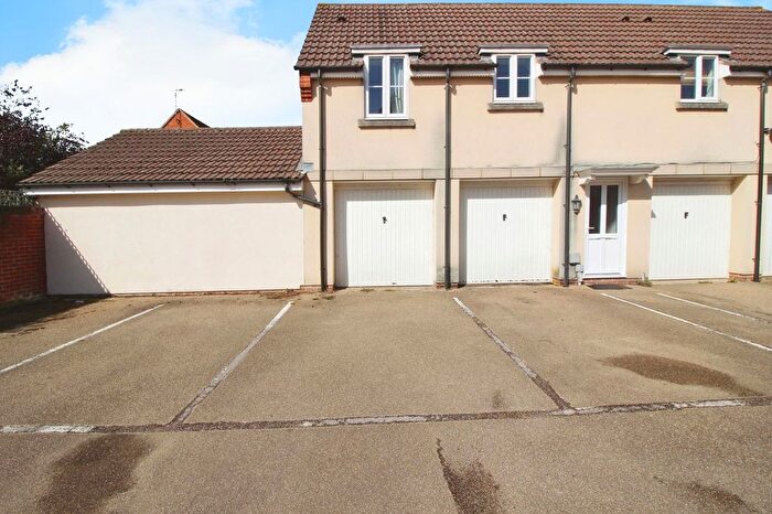 4 Bedroom Terraced House To Rent In Thursday Street, Swindon, SN25