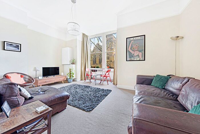 2 Bedroom Flat To Rent In Highbury New Park, Islington, N5