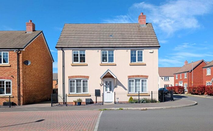 3 Bedroom Detached House For Sale In Longstone Avenue, Longford, Gloucester, GL2