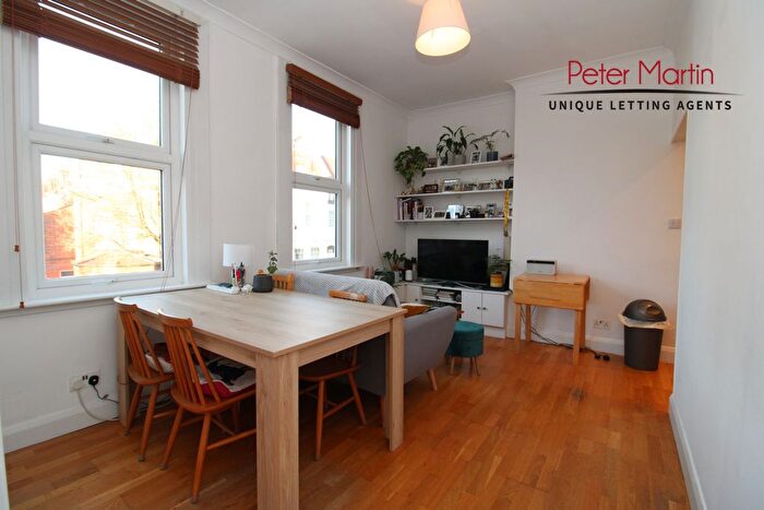 1 Bedroom Flat To Rent In Dennington Park Road, West Hampstead, NW6