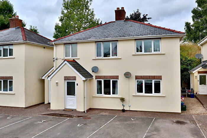 2 Bedroom Flat For Sale In Flat, Hen Clawdd, St. Michaels Road, Abergavenny, Monmouthshire, NP7