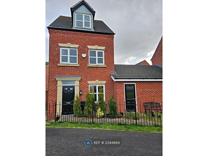 3 Bedroom Detached House To Rent In Leven Road, Tamworth, B77