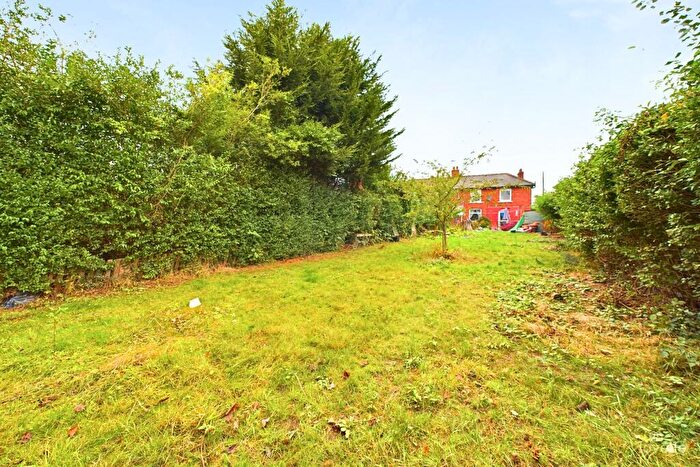 2 Bedroom Terraced House For Sale In Thornton Road, Goxhill, North Lincolnshire, DN19