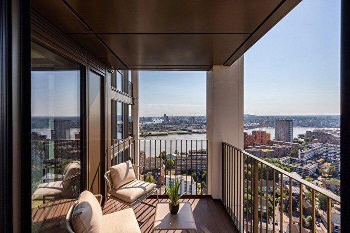 2 Bedroom Flat To Rent In One Thames Quay, South Quay, London, E14