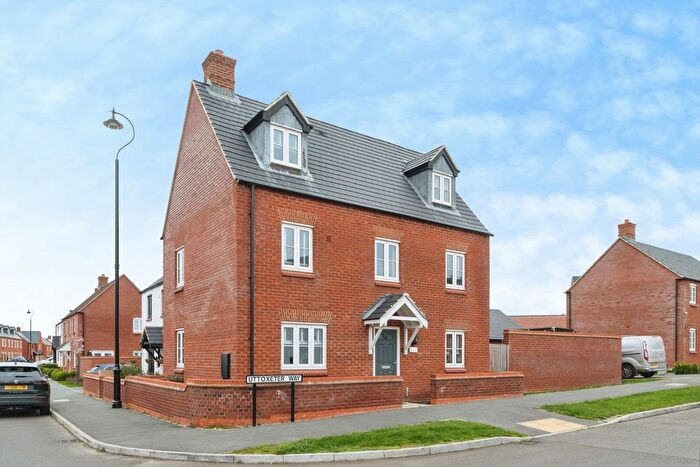 4 Bedroom Detached House For Sale In Uttoxeter Way, Towcester, Northamptonshire, NN12